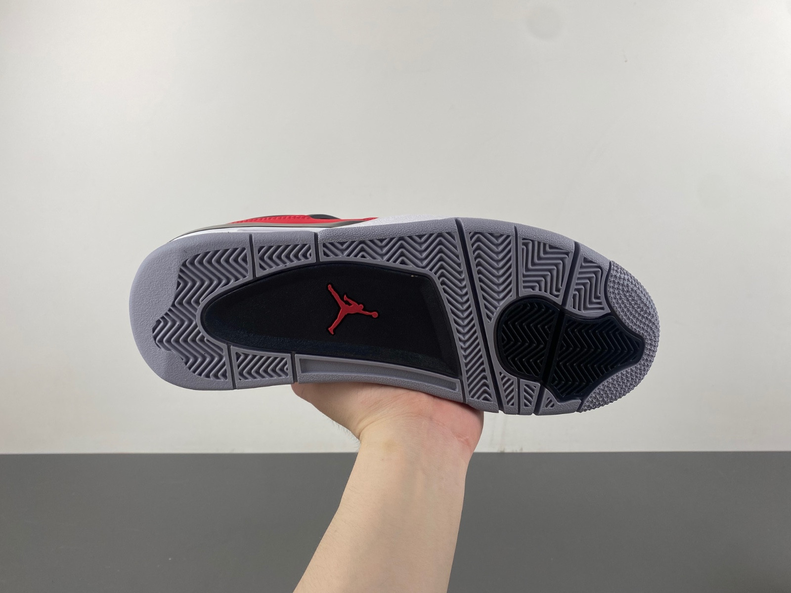 Air Jordan 4 Retro