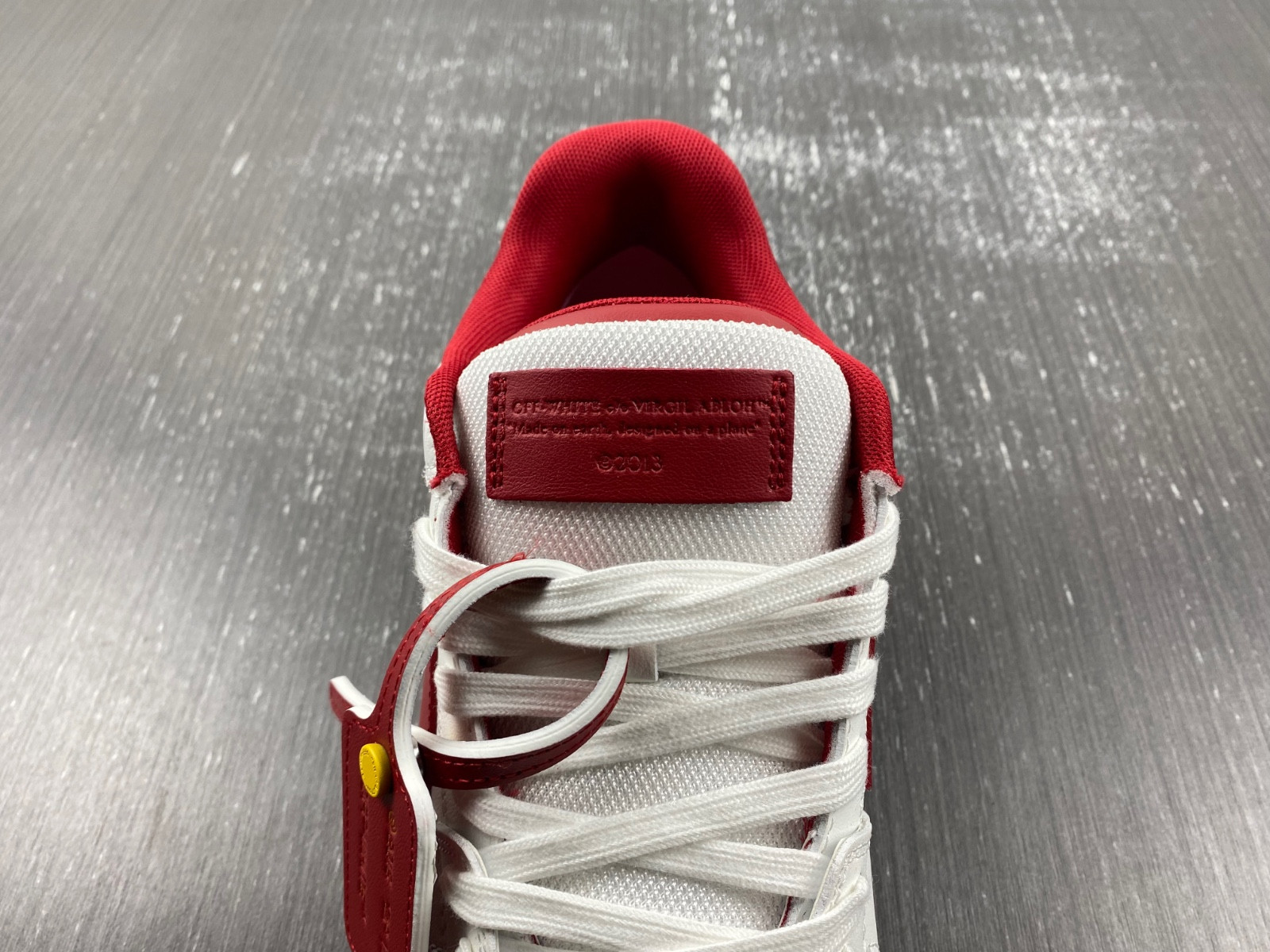 Off-White c/o Virgil Abloh