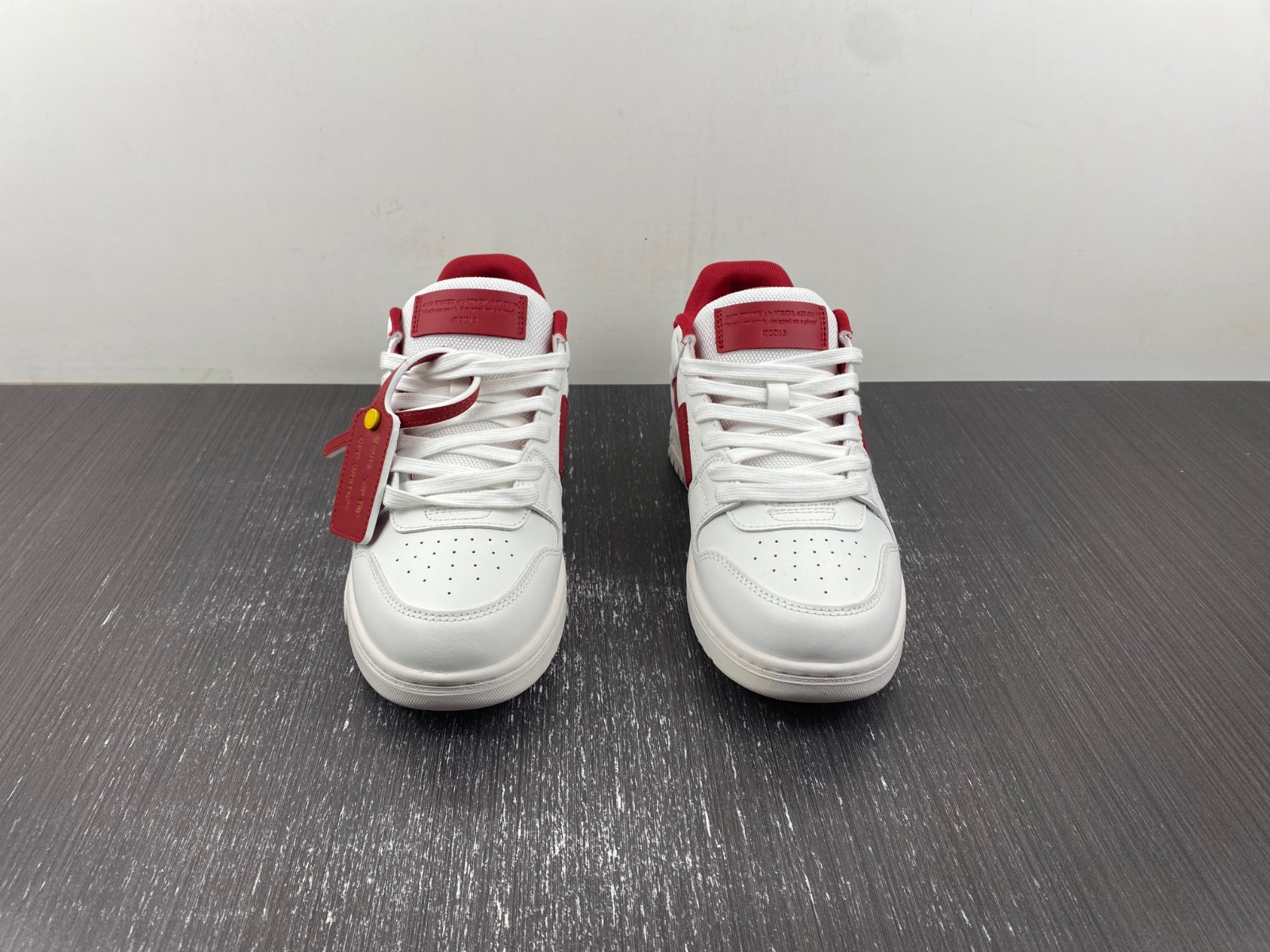 Off-White c/o Virgil Abloh