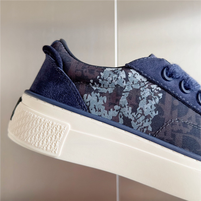 DR B33 SNEAKER