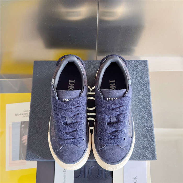 DR B33 SNEAKER