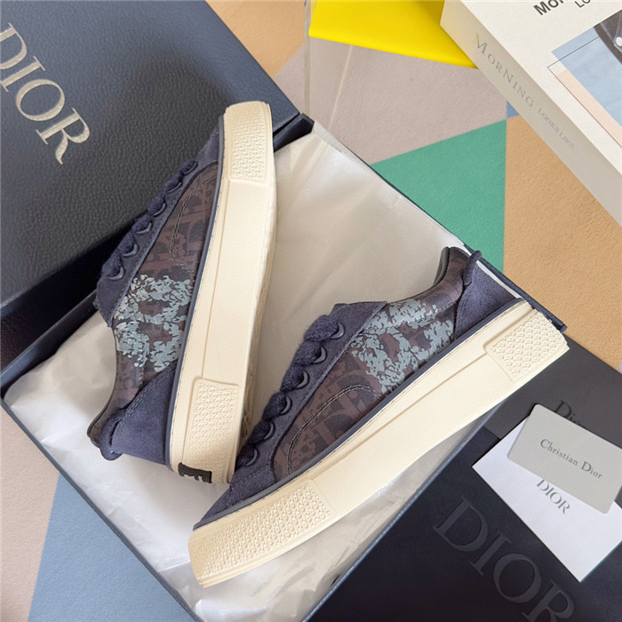 DR B33 SNEAKER