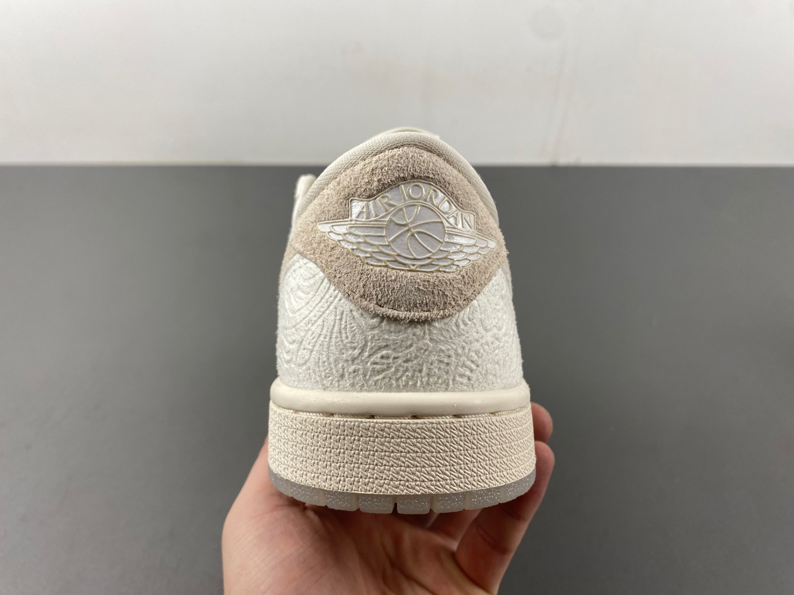 Chris Paul Air Jordan 1 Low OG FZ0455-200