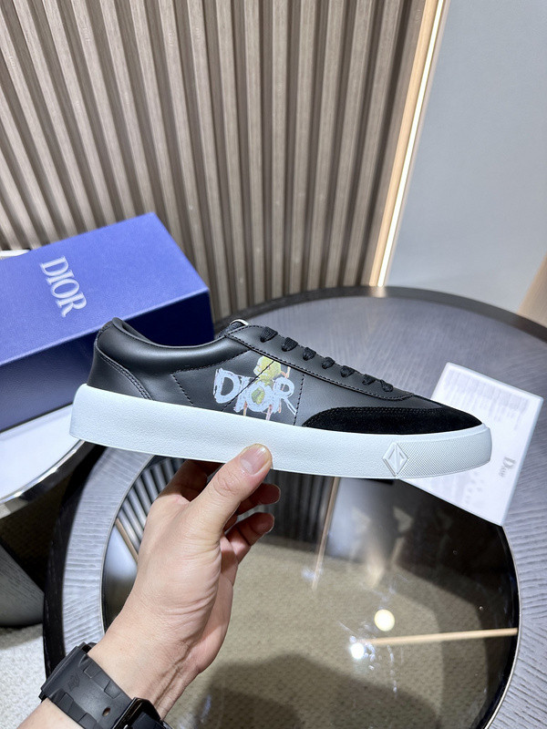 DR B33 SNEAKER