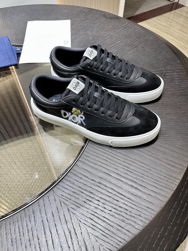 DR B33 SNEAKER