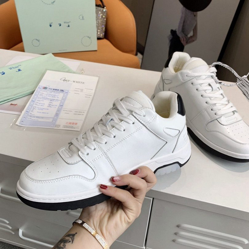 Off-White c/o Virgil Abloh
