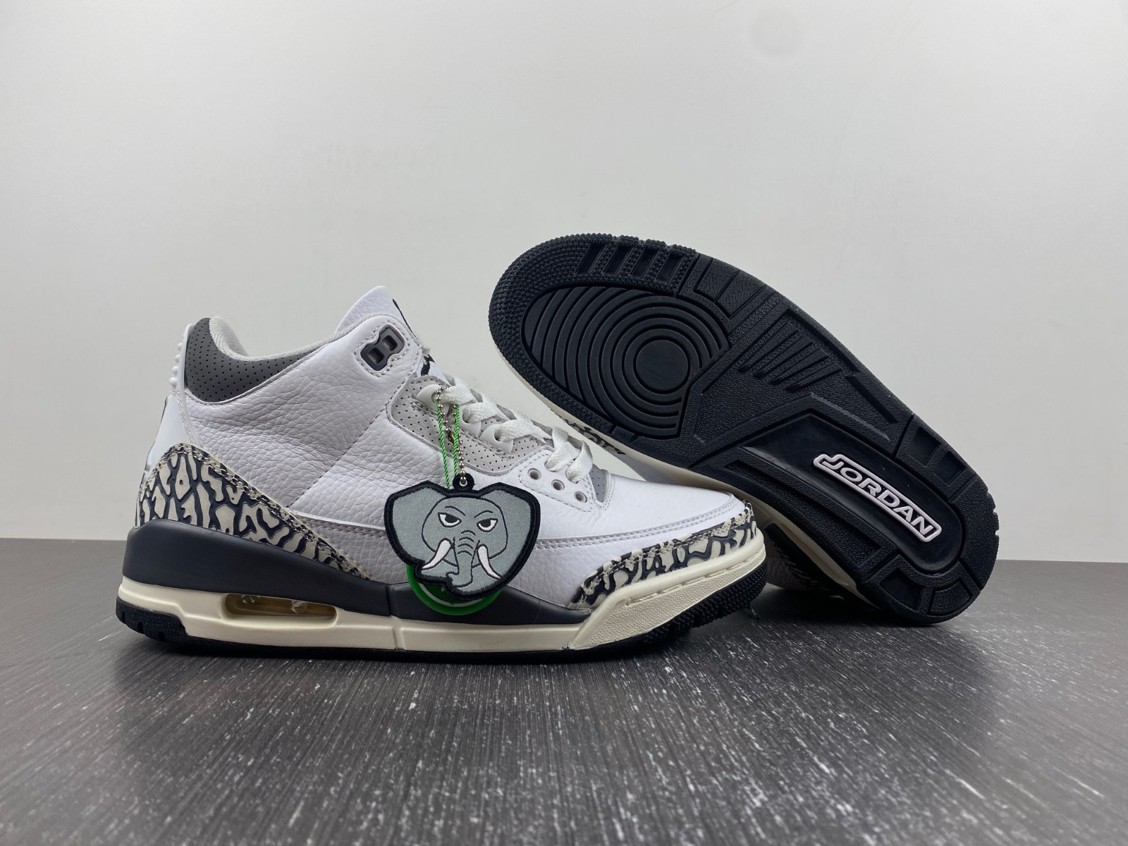 Air Jordan 3 GS Hide N