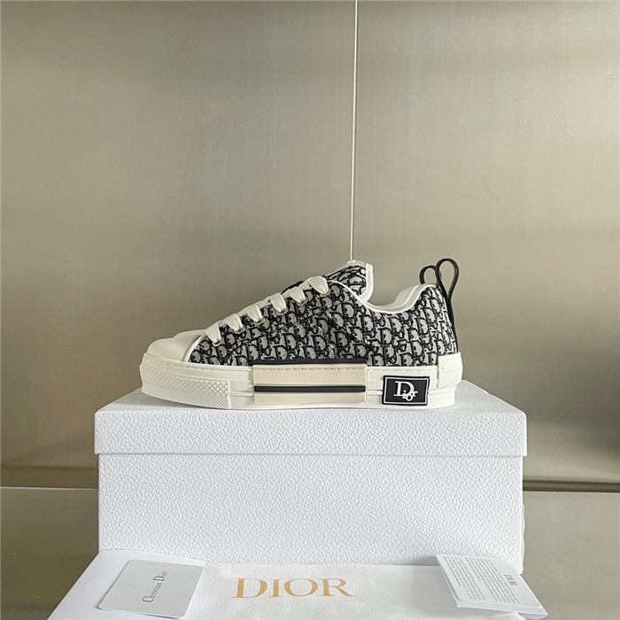 B23 SKATER SNEAKER
