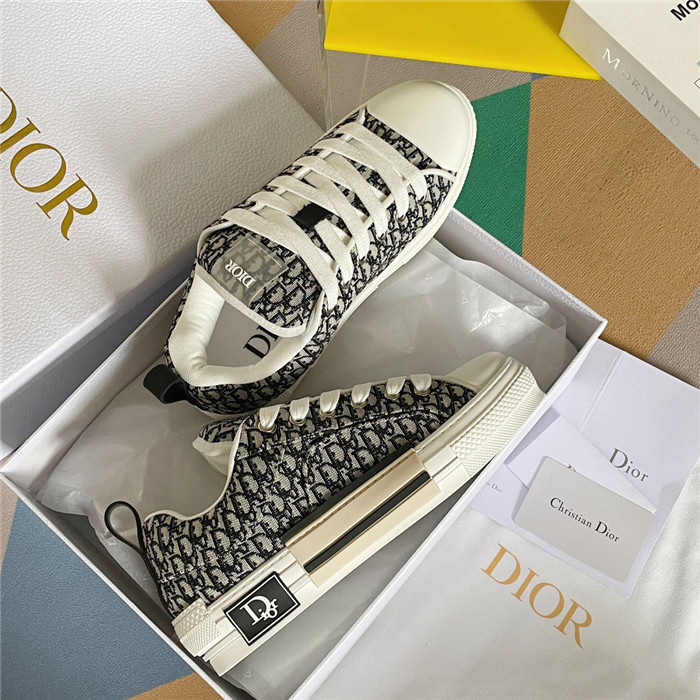 B23 SKATER SNEAKER