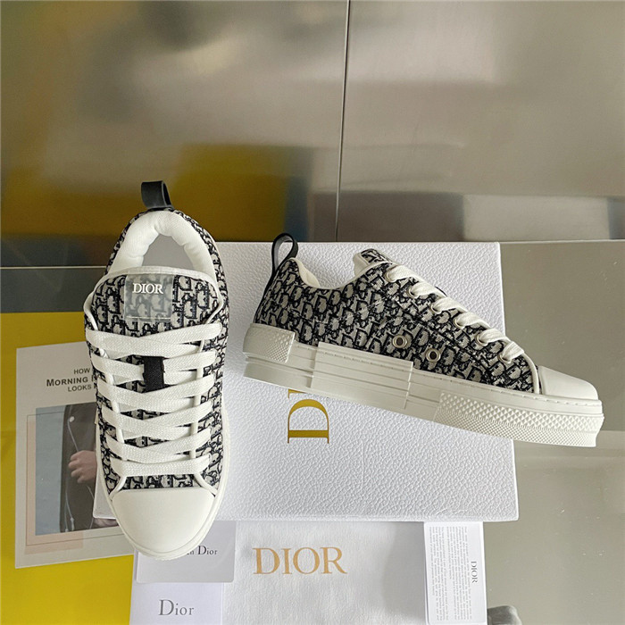 B23 SKATER SNEAKER