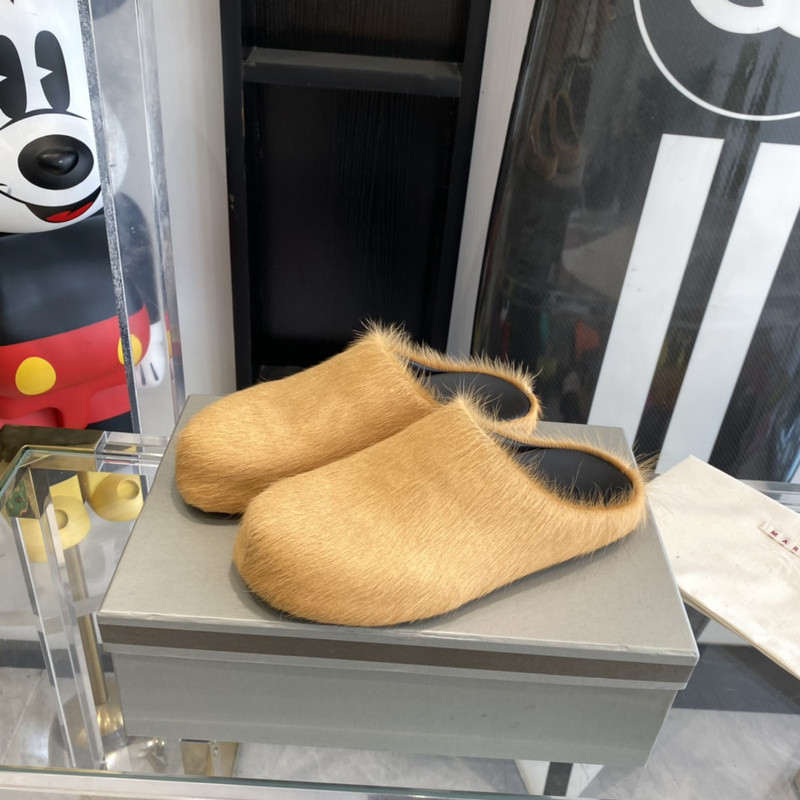 MARNI Fussbett Hairy Mules Yellow Loafers