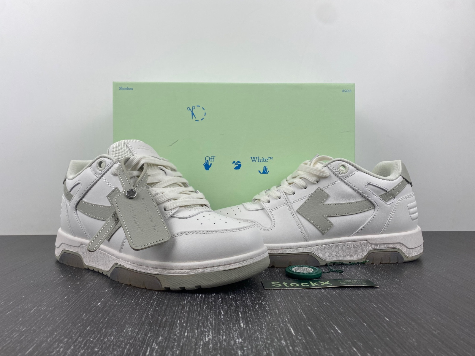 Off-White c/o Virgil Abloh