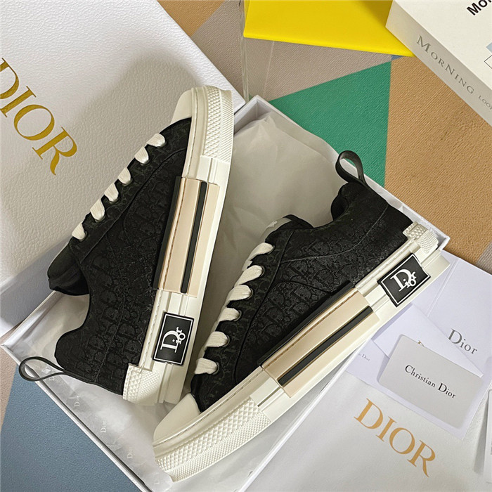 B23 SKATER SNEAKER