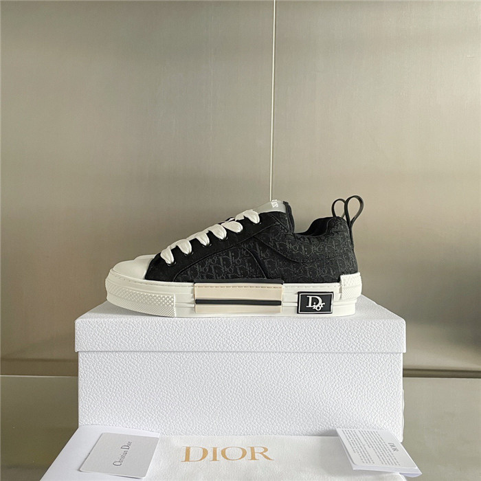 B23 SKATER SNEAKER