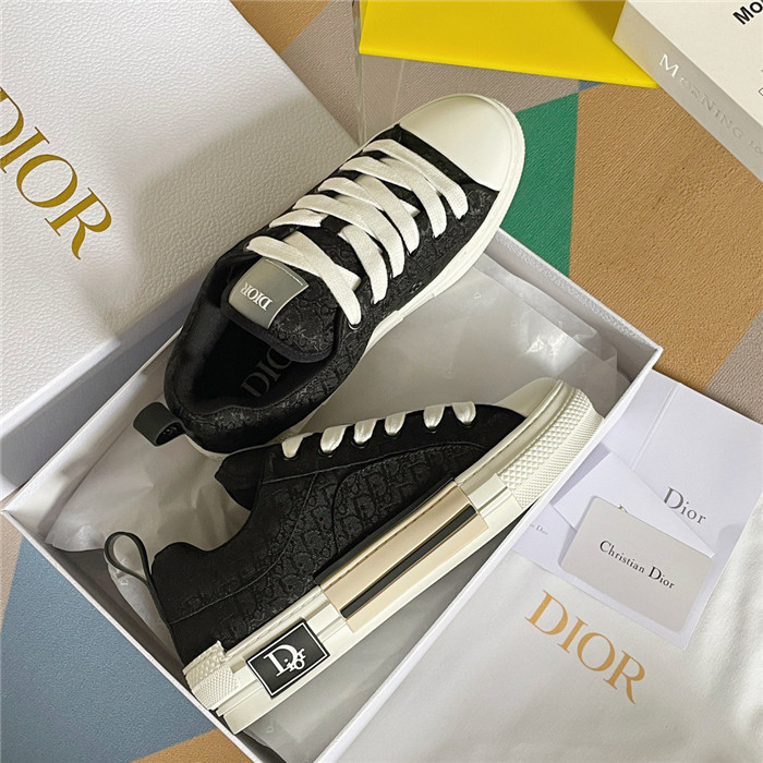 B23 SKATER SNEAKER