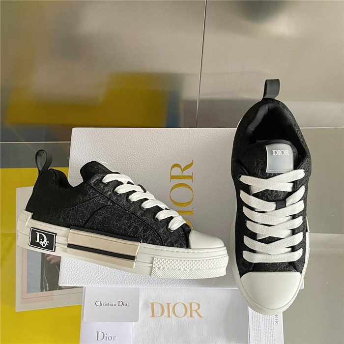 B23 SKATER SNEAKER