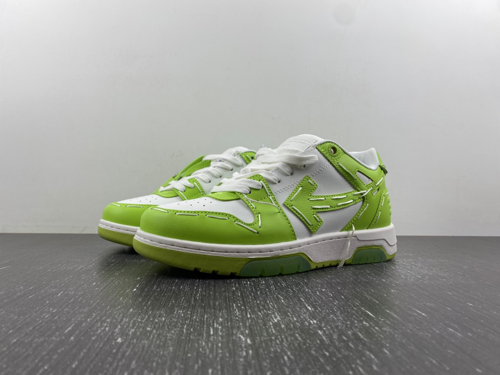 Off-White c/o Virgil Abloh
