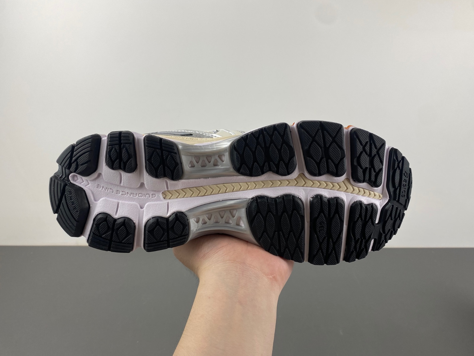 kith ronnie fieg x As*ic*s gel kayano 12.1 "knicks" 1203a555-101
