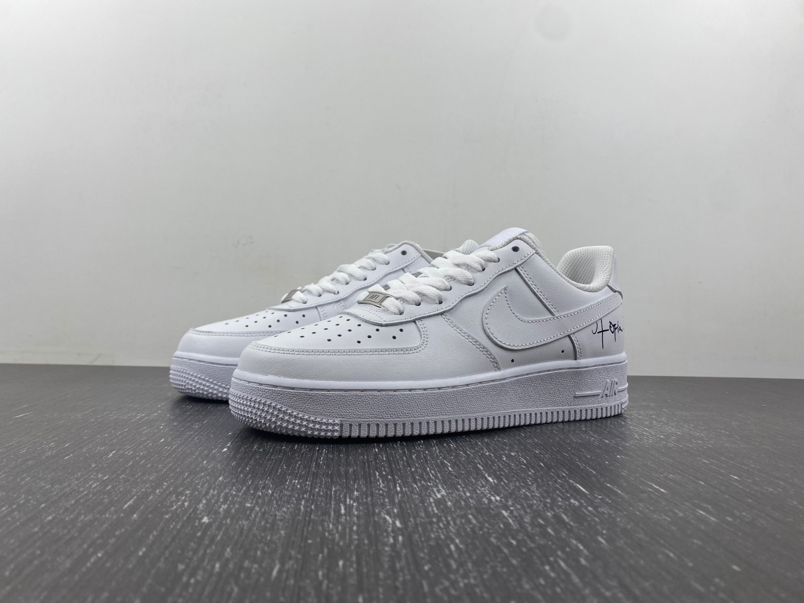 Nike Air Force 1 Low
