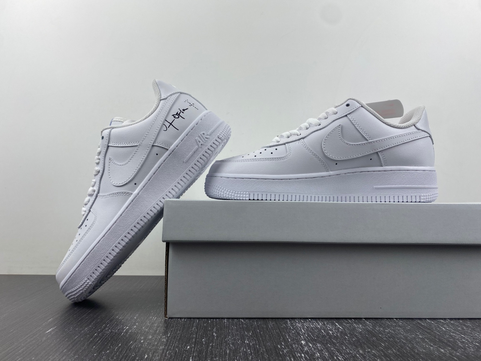 Nike Air Force 1 Low