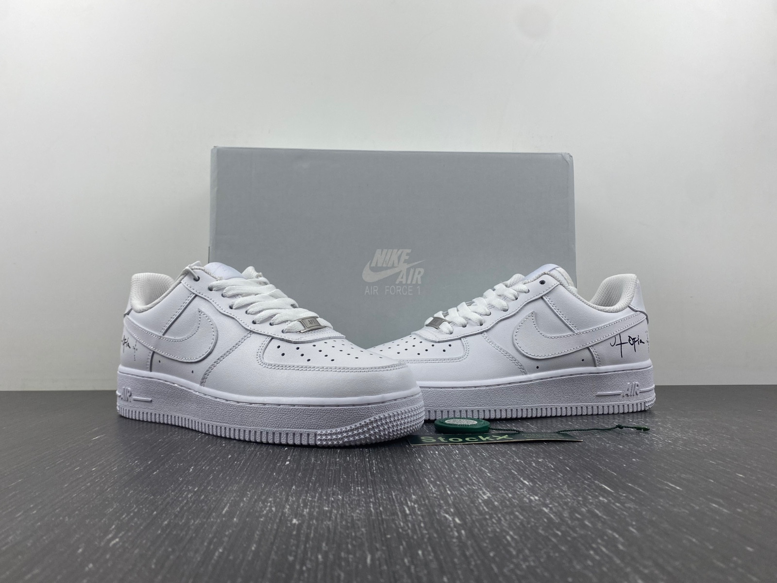 Nike Air Force 1 Low