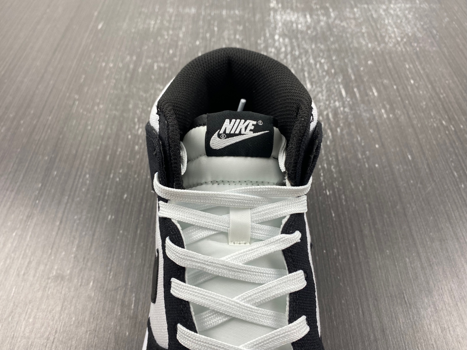 Nike Dunk High SE World Champs DR9512-001
