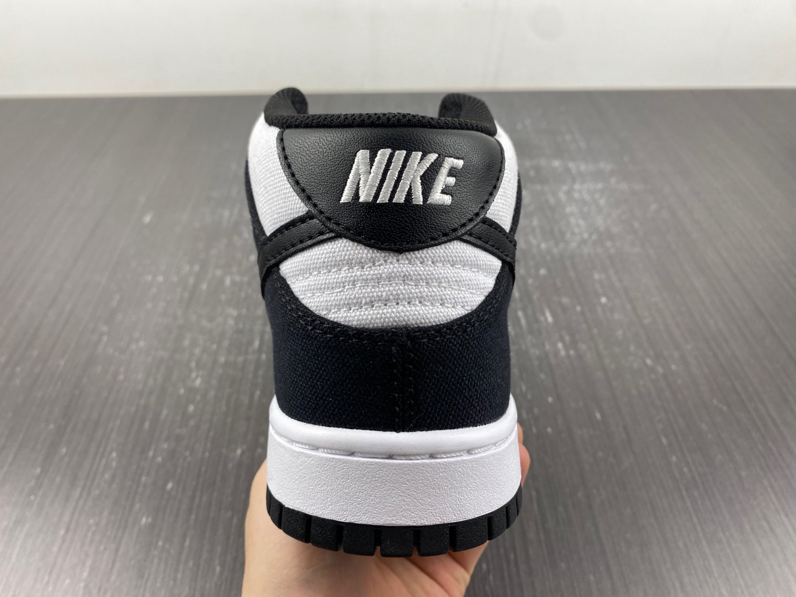 Nike Dunk High SE World Champs DR9512-001