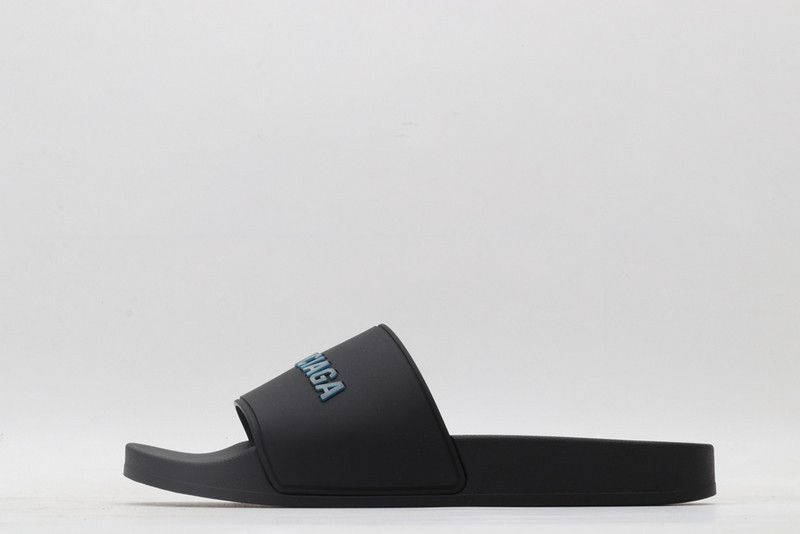 Ba*len*cia*ga black slides