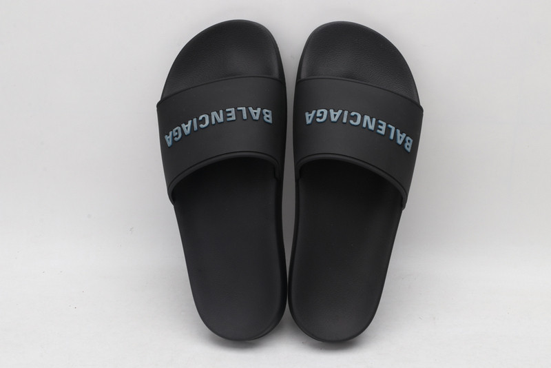 Ba*len*cia*ga black slides