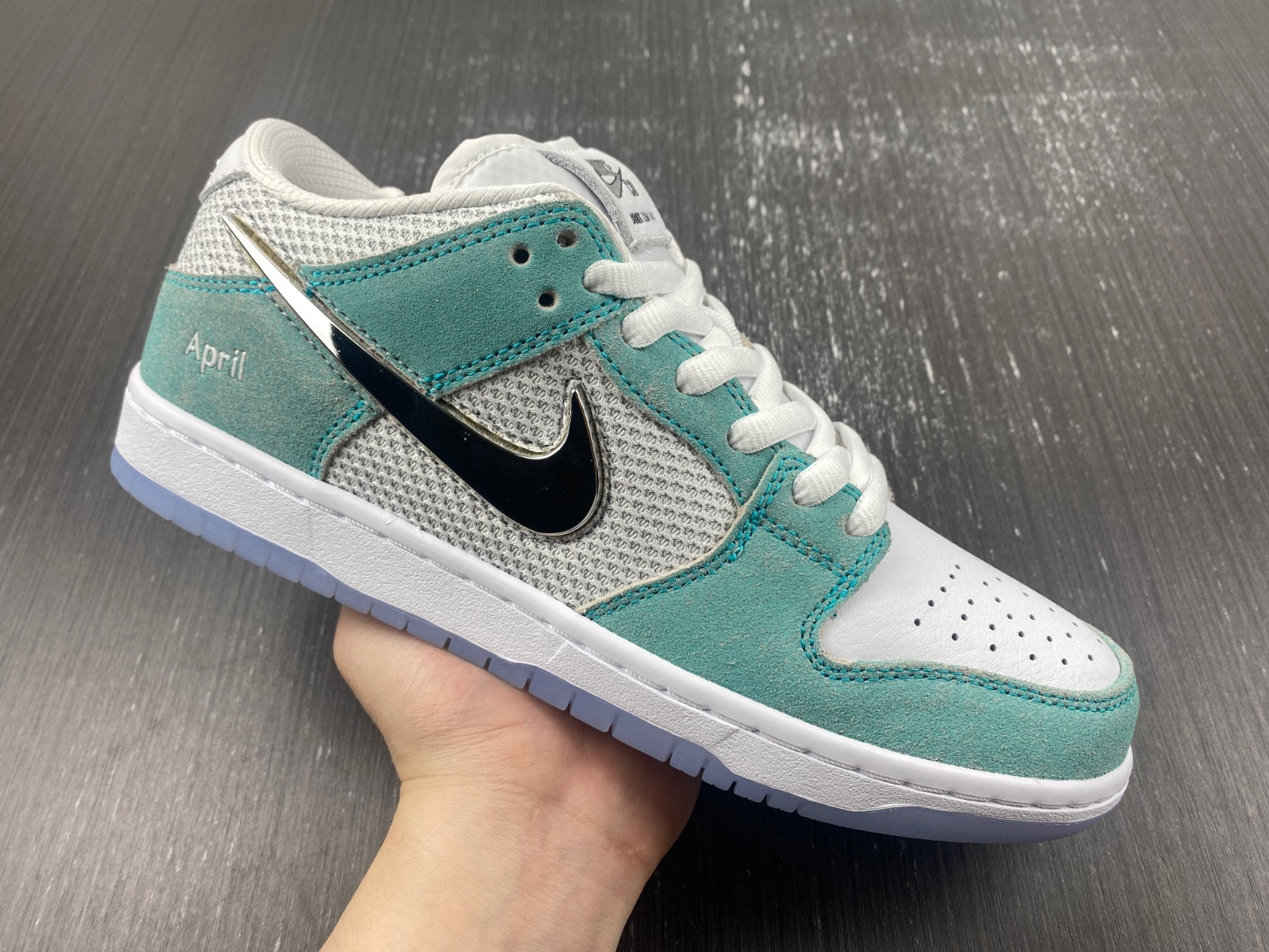 Dunk SDCAI*NIKE SB Low FD2562-400