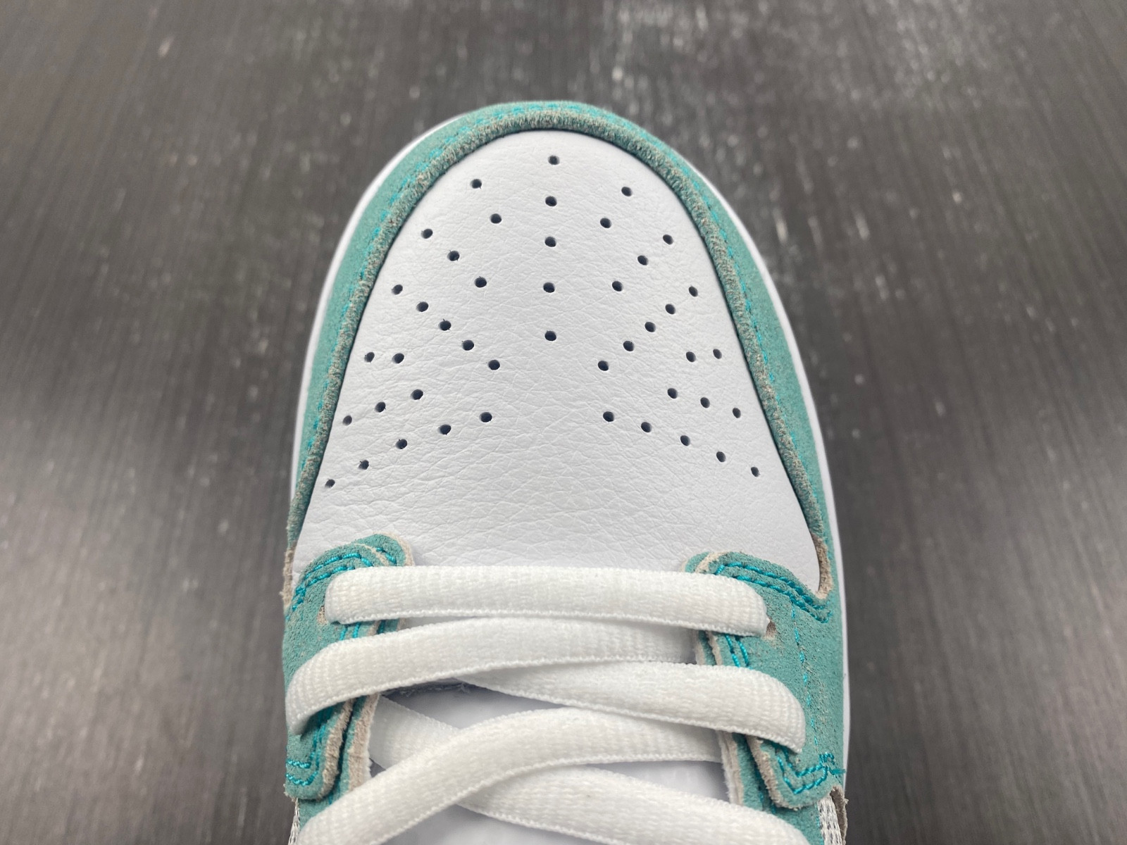 Dunk SDCAI*NIKE SB Low FD2562-400