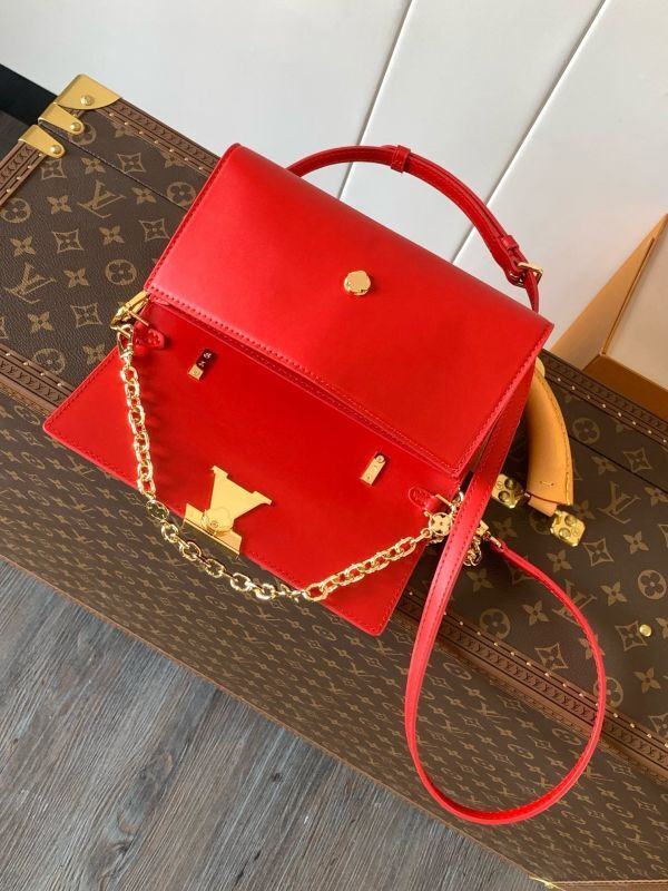 Louis Vuitton Wallet On Chain Capucines