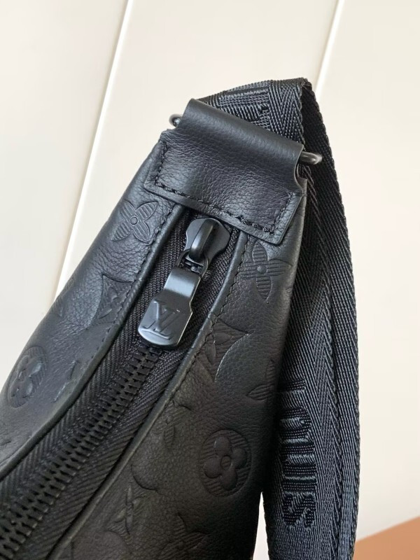 Louis Vuitton Hobo Cargo