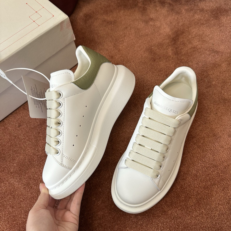 ALEXANDER MCQUEEN SNEAKER