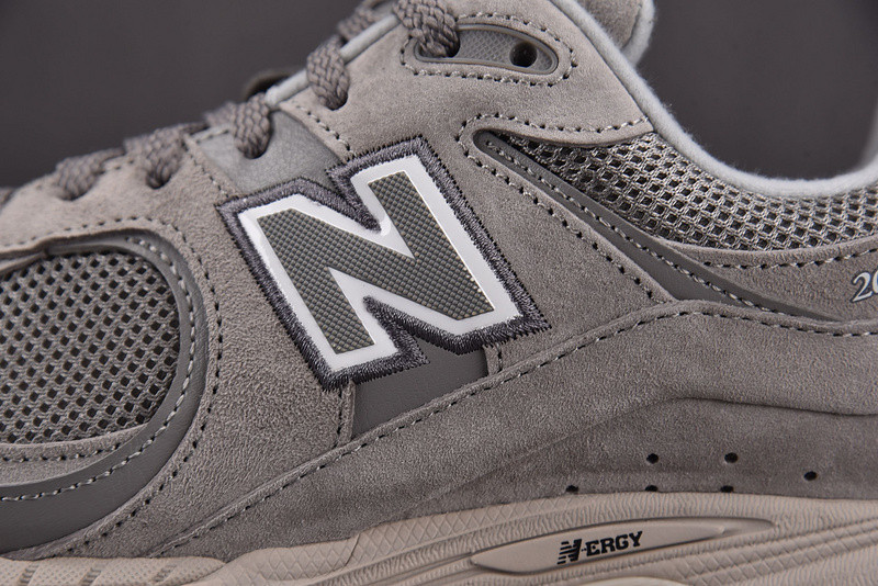 New Balance 2002R