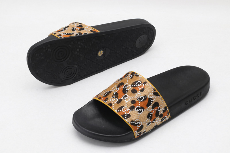 GUC LEATHER SLIDE