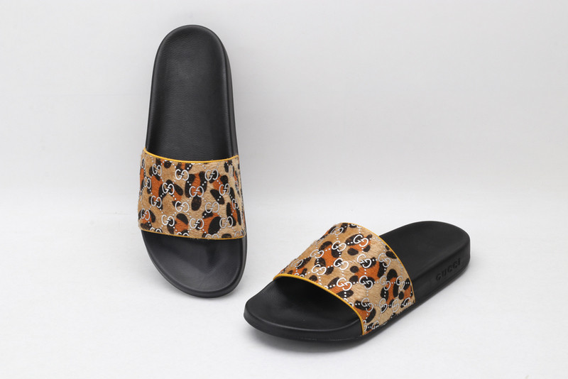 GUC LEATHER SLIDE
