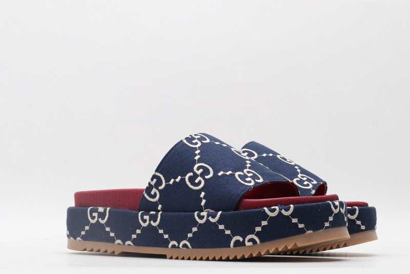 GUC LEATHER SLIDE