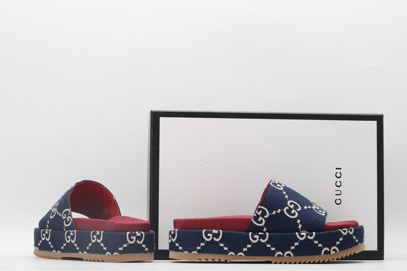 GUC LEATHER SLIDE