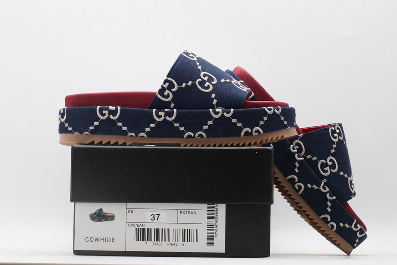 GUC LEATHER SLIDE