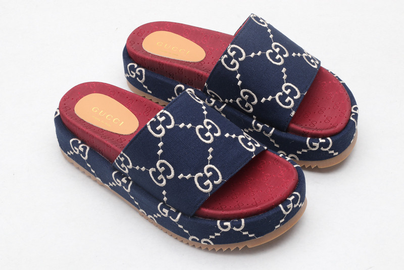 GUC LEATHER SLIDE