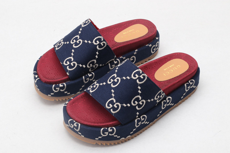 GUC LEATHER SLIDE