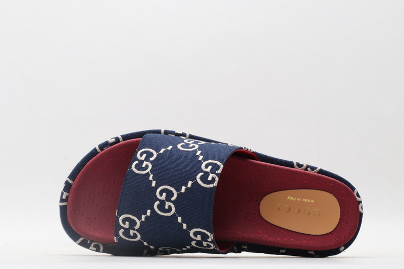 GUC LEATHER SLIDE