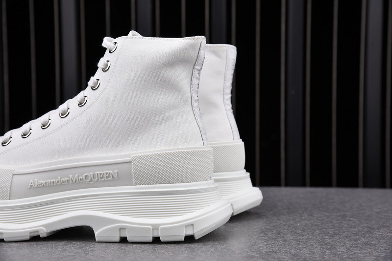 ALEXANDER MCQUEEN SNEAKER