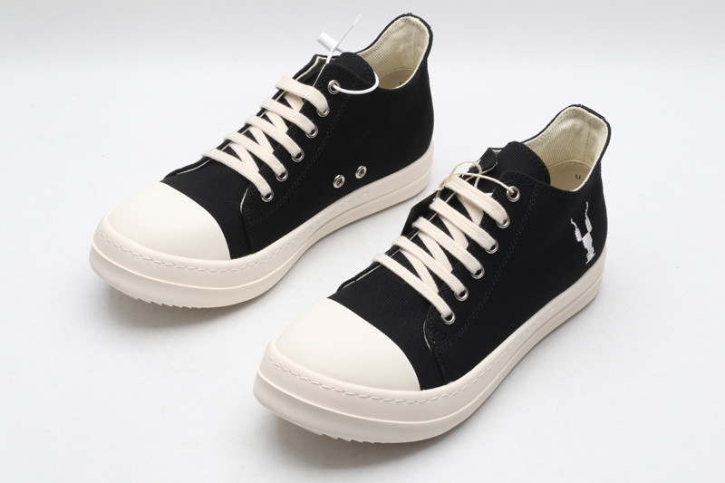 RICK 0WENS SNEAKERS