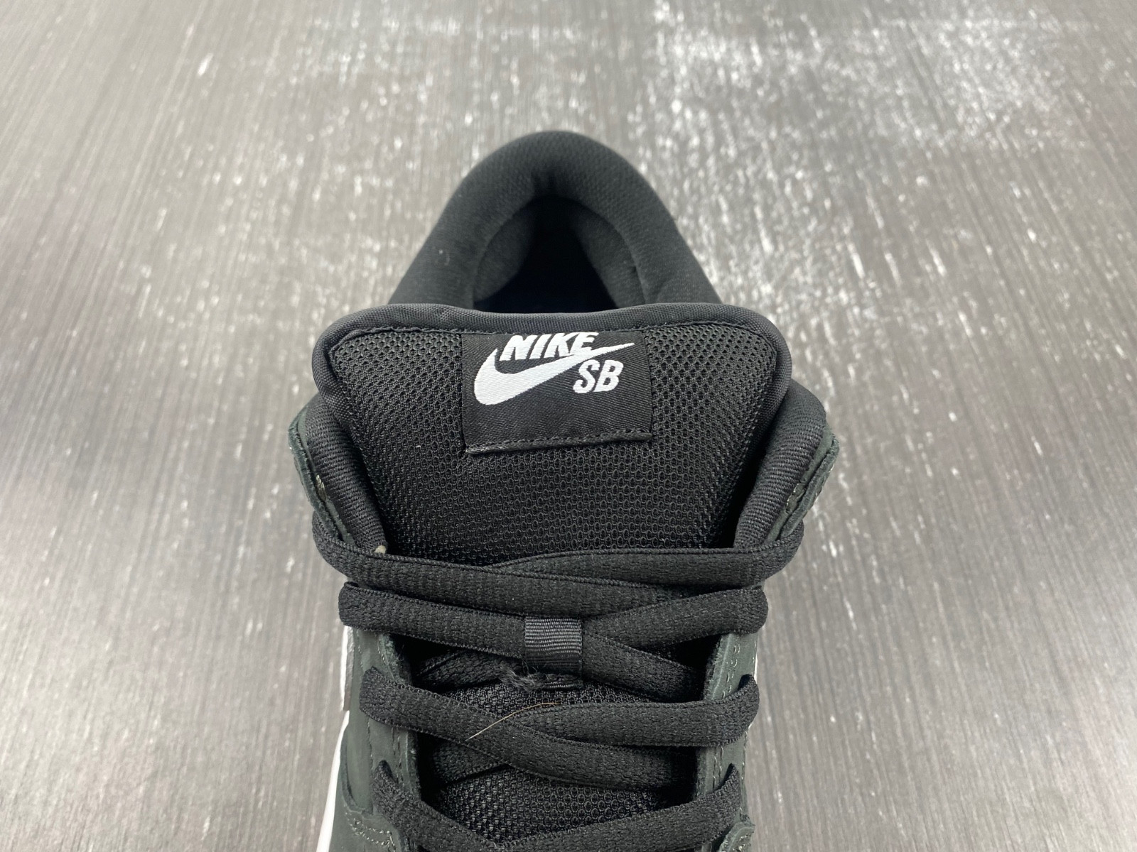 Dunk Low SB 
