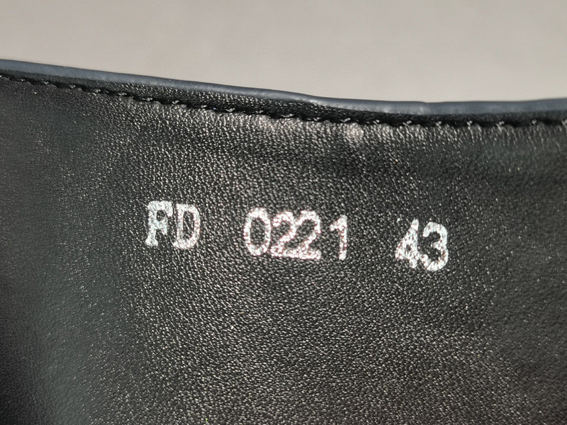 LOU1_TON SLIPPERS