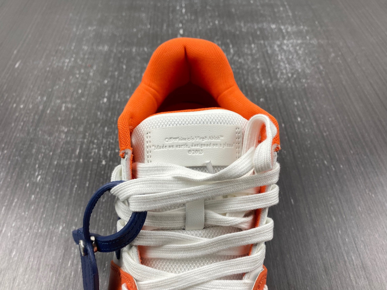 Off-White c/o Virgil Abloh
