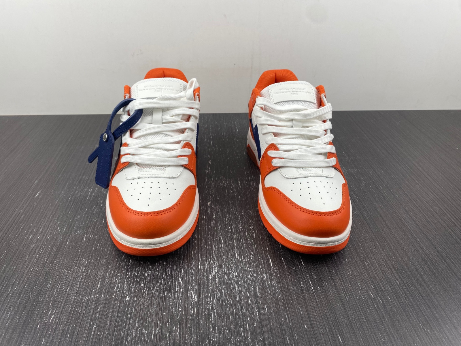 Off-White c/o Virgil Abloh