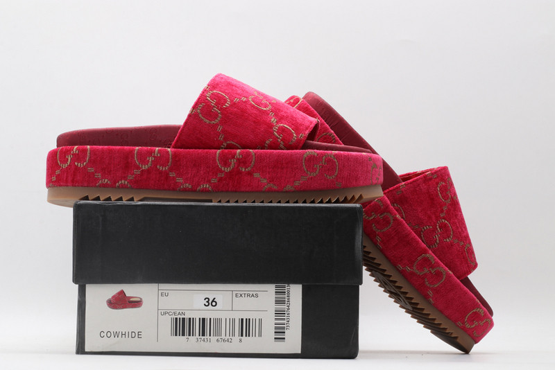 GUC LEATHER SLIDE